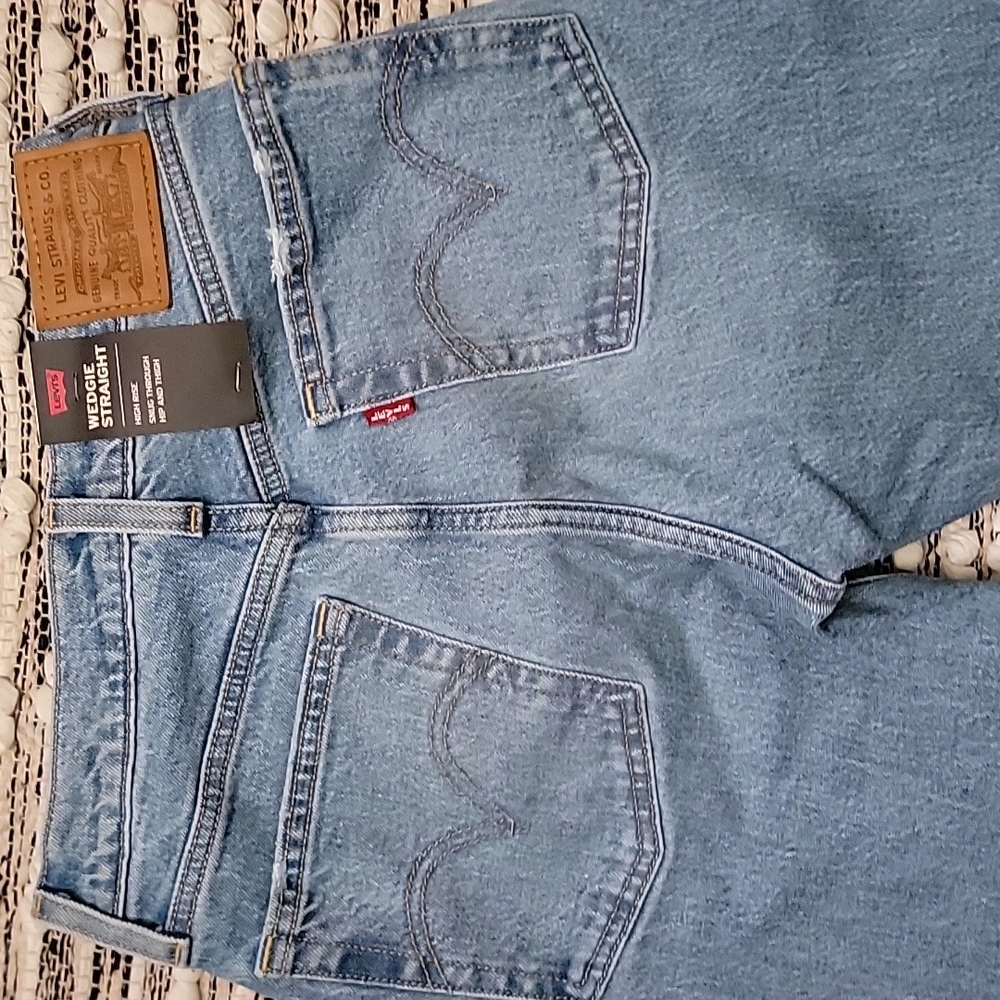 Levi's‎ Blue Premium High Rise Wedgie Ripped Jeans Size 24 - Picture 4 of 11